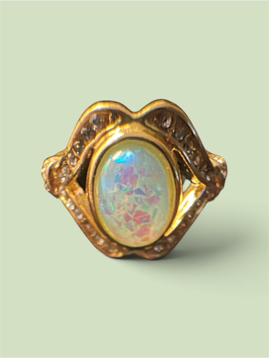 Jewelry - Gold-Tone Opal Cabochon Statement Ring - White Opalescent